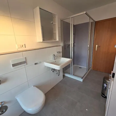Ergste Am Ruhr 90 M2 With Stellplatz Terrace 3 Minutes To A45 *